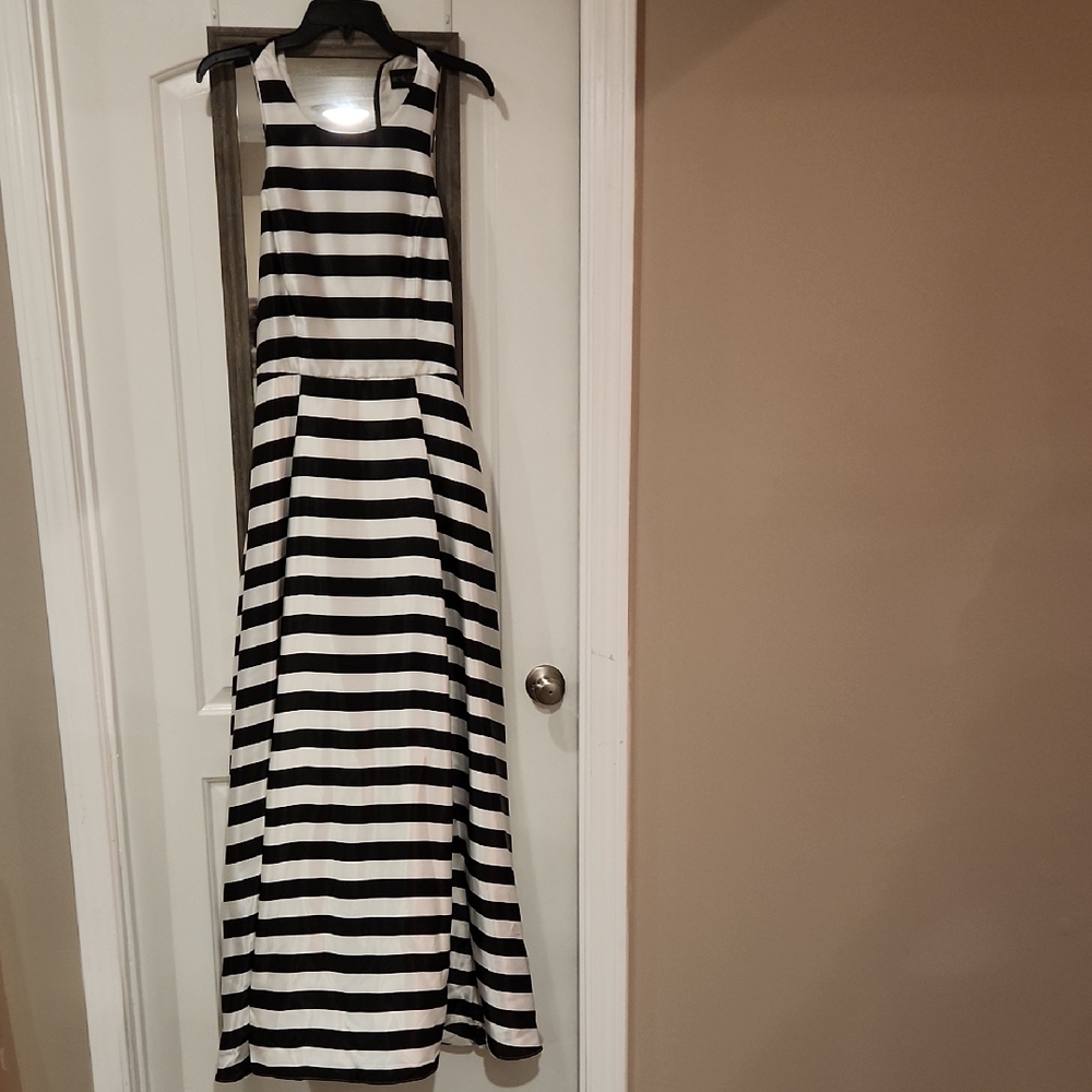 Betsy & Adam Black and White Maxi Dress